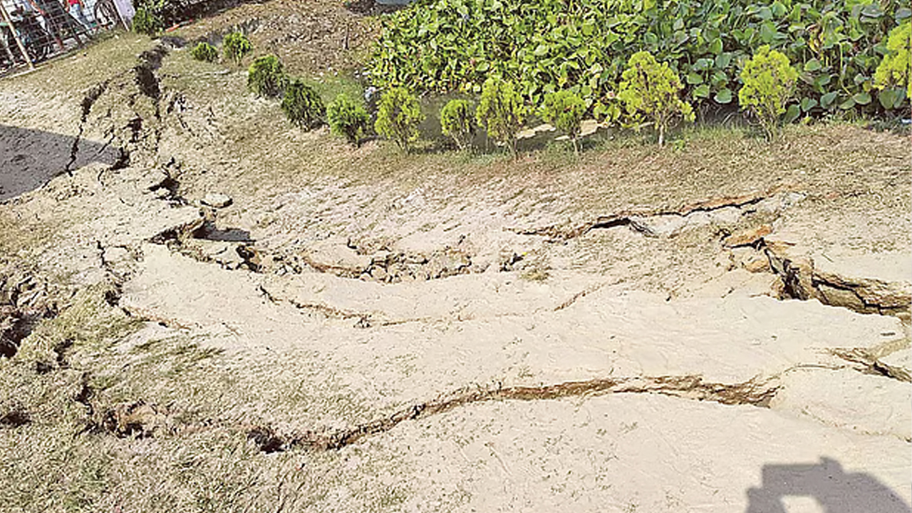 ‘শেখ হাসিনাকে ফেরত দেওয়ার অনুরোধ পর্যালোচনা করা হচ্ছে’